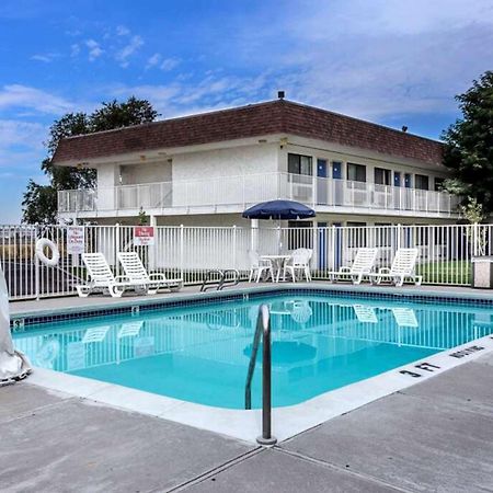 Motel 6 Ontario, Or Εξωτερικό φωτογραφία