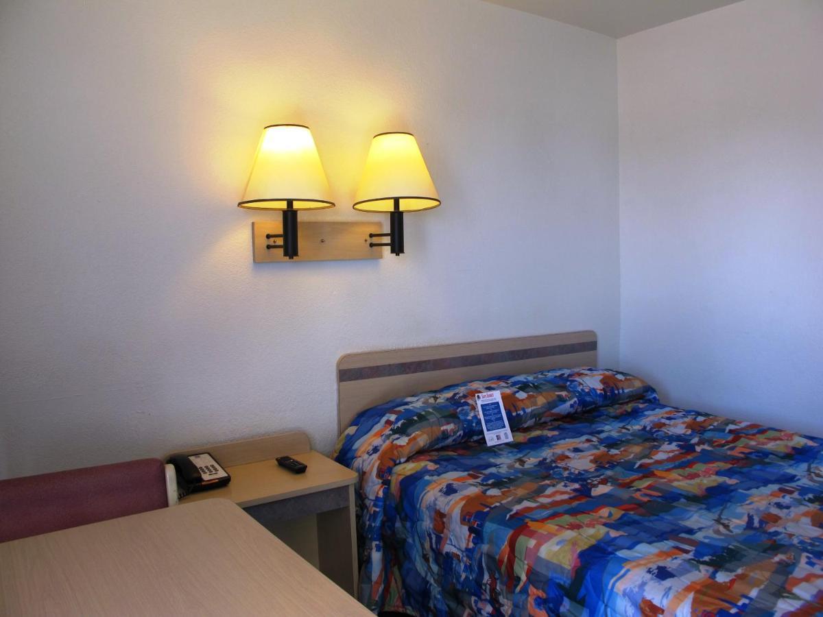 Motel 6 Ontario, Or Εξωτερικό φωτογραφία
